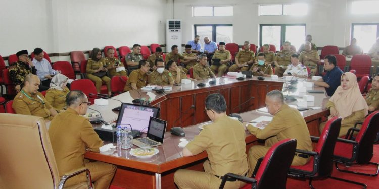 Pj. Bupati Subang Ikuti Rakor Pengendalian Inflasi dan Rakor Penanggulangan TBC secara Virtual