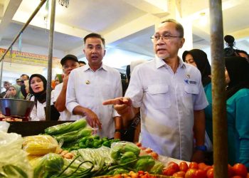 Penjabat Gubernur – Menteri Perdagangan Cek Harga di Pasar Tagog Padalarang