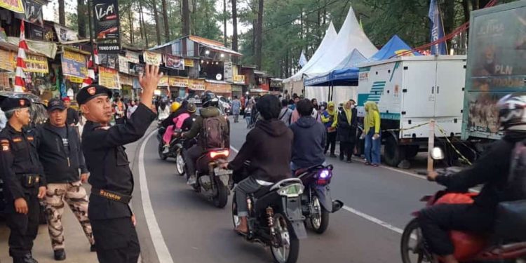 Senkom Bantu Lalulintas Antisipasi Kemacetan di Beautiful Malino 2024