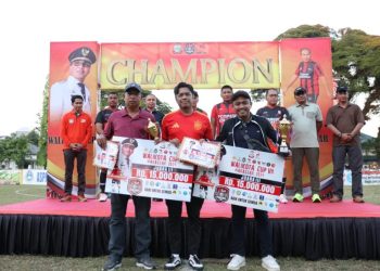 PJ Sekda Makassar Turut Hadir Menyerahkan Hadiah Wali Kota Cup 2024