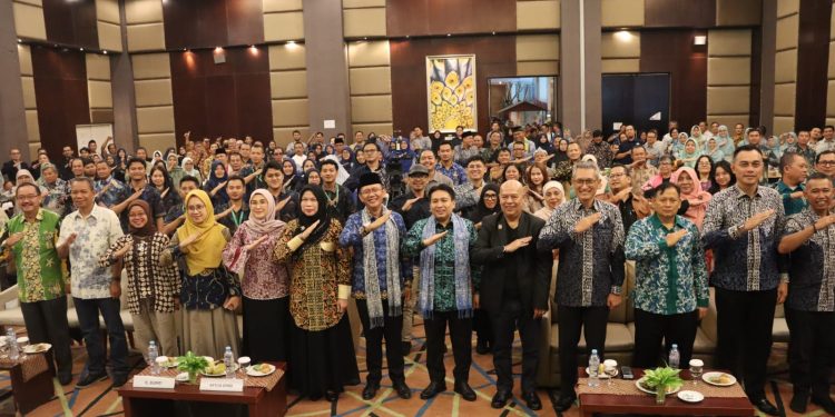 Harkop Ke-77 Tingkat Kabupaten Bekasi, Pemkab Beri Penghargaan Kepada Koperasi Berprestasi