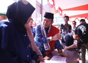 Masyarakat Desa Sukakerta Antusias Manfaatkan Pelayanan di Botram Desa