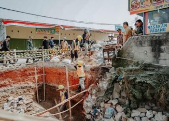 Bupati Karawang Tinjau Pembangunan Infrastruktur Jembatan dan Jalan