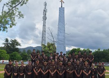 Ziarah dan Penghormatan Kepada Pahlawan Kejari Tabur Bunga ke TMP Bantaeng