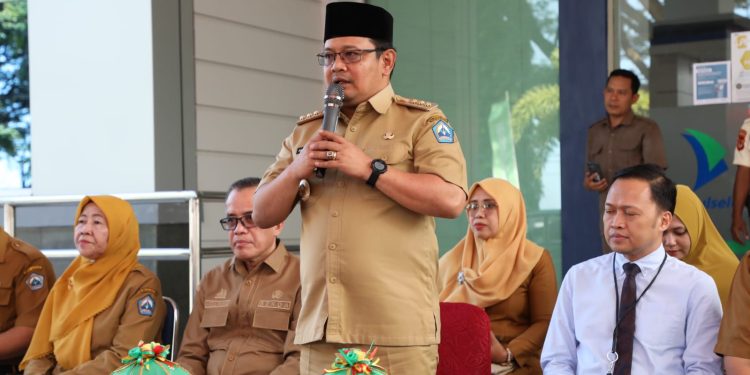 Salurkan BLT-DBHCHT, Pj. Bupati Bantaeng Harap Bantuan Dapat Terus Meningkat Kedepannya