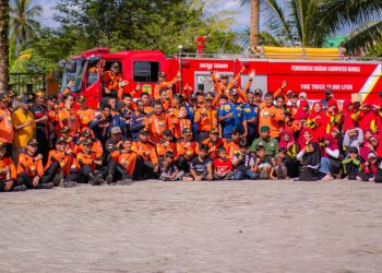 Mewakili Bupati Mimika, Sekretaris Kesbangpol Buka Diklat Pemadam Kebakaran SENKOM dan BPBD