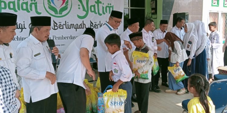 Pemkab Empat Lawang Melalui Kemenag Salurkan Bantuan untuk Anak Yatim Sekabupaten Empat Lawang
