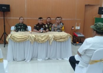ADA APA RATUSAN HINGGA RIBUAN MASSA MENDATANGI KEJAKSAAN NEGERI BANTAENG