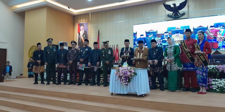 PJ Bupati Bekasi Dani Ramdani Menjadi Pembina Upacara Hari Jadi Kabupaten Bekasi Ke 74 Tahun