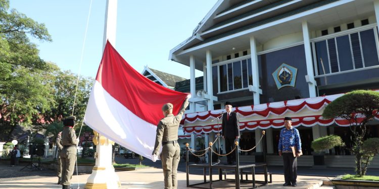 Wujud Penghormatan Kepada Para Pahlawan, Pj. Bupati Bantaeng Bersama Forkopimda Renungan Suci di TMP