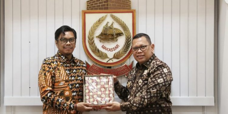 PJ Sekda Makassar Terima Rombongan Studi Tiru PJ Wali Kota Palembang Terkait Tata Kelola Kelembagaan RT/RW