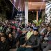 Ratusan Simpatisan UJI – SAH Nobar Timnas Vs Australia di Rumah Pemenangan