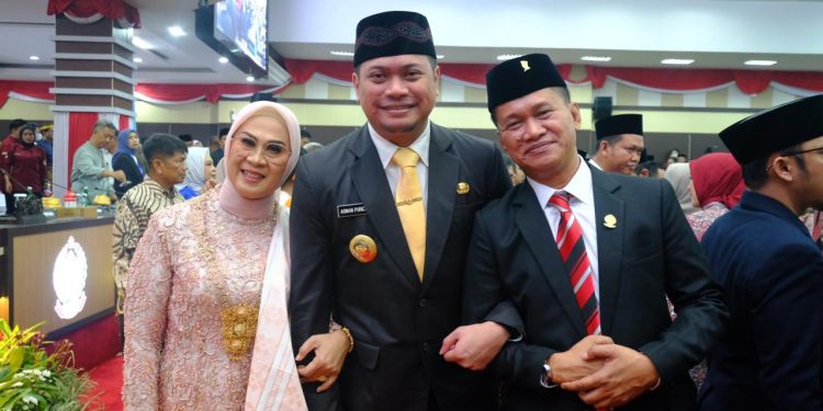 Kerja Bakti Sinergitas TNI-Polri Bersama Masyarakat Dalam Pembangunan Masjid