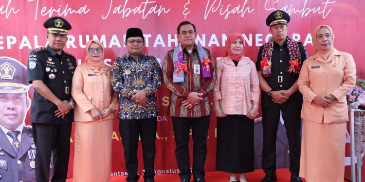 Bersama Unsur Forkopimda, Pj. Bupati Bantaeng Saksikan Serah Terima Jabatan Kepala Rutan Bantaeng