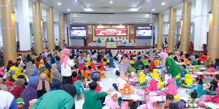 Meriahkan HUT Ke-355 Sulsel, Ratusan Anak di Gowa Ikut Gerakan Gemar Makan Telur dan Lomba Mewarnai