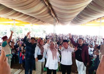 Kedatangan SULTAN Ke Desa Suka Karya di Sambut Ribuan Masyarakat