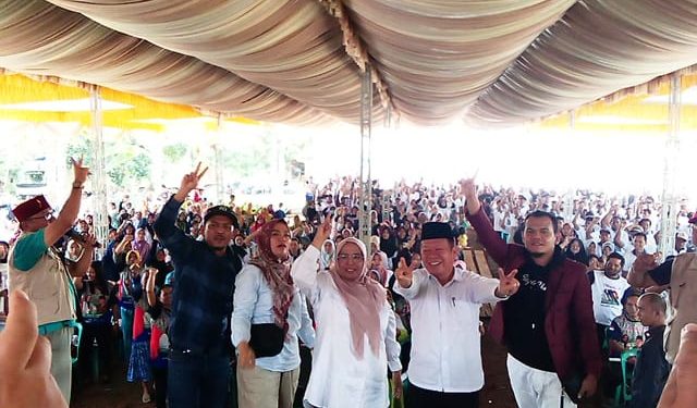 Kedatangan SULTAN Ke Desa Suka Karya di Sambut Ribuan Masyarakat