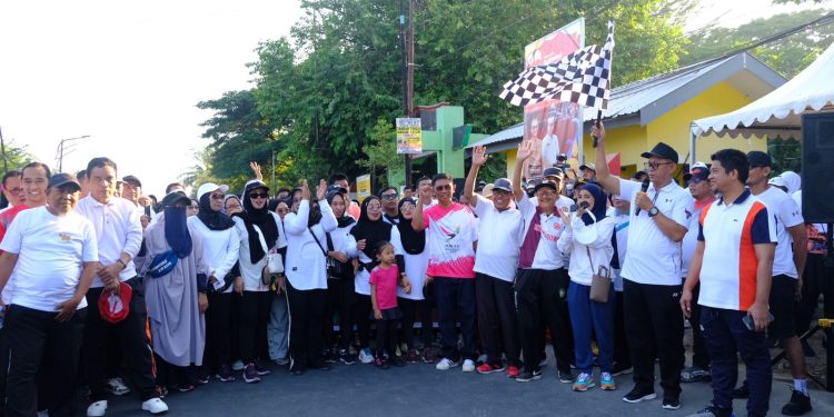 Bersama Forkopimda  dan Pemkab Bantaeng  Meriahkan Jalan Sehat HUT Sulsel ke-355