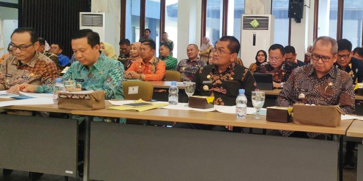 Pj. Bupati Lampung Utara Hadiri High Level Meeting TPID Provinsi Lampung