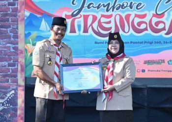 Pjs. Bupati Trenggalek Lantik 1.173 Pramuka Penggalang Garuda di Prigi 360.