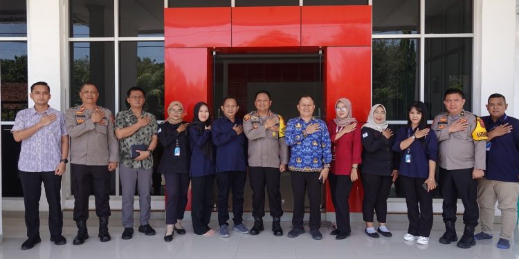 Wujudkan Pilkada Damai, Kapolres Lampung Tengah Sampaikan Pesan Kamtibmas Melalui Siaran Radio