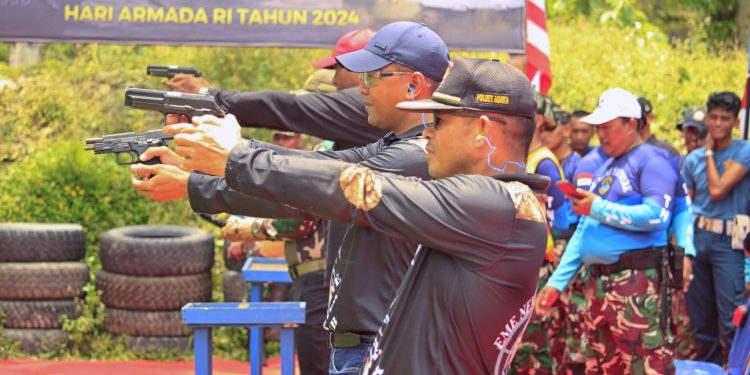 Ketua Senkom Mitra Polri Mimika Fadly Go’o Ikuti Menembak Eksekutif