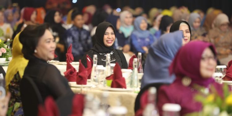 Pj Ketua DWP Kota Makassar Hadiri Sarasehan APEKSI XVII Kota Balikpapan