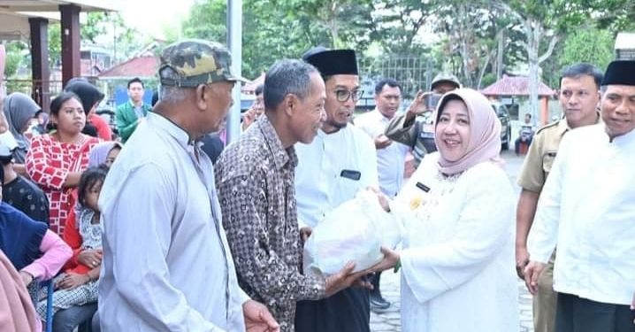 Berniat Membantu Meringankan Beban Masyarakat Pjs. Bupati Trenggalek Tinjau Pasar Murah di Kecamatan Pogalan