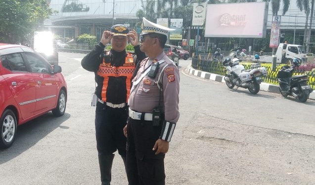 Satlantas Polres Karawang Menggelar Razia Gabungan Di Depan Mal Ramayana Karawang