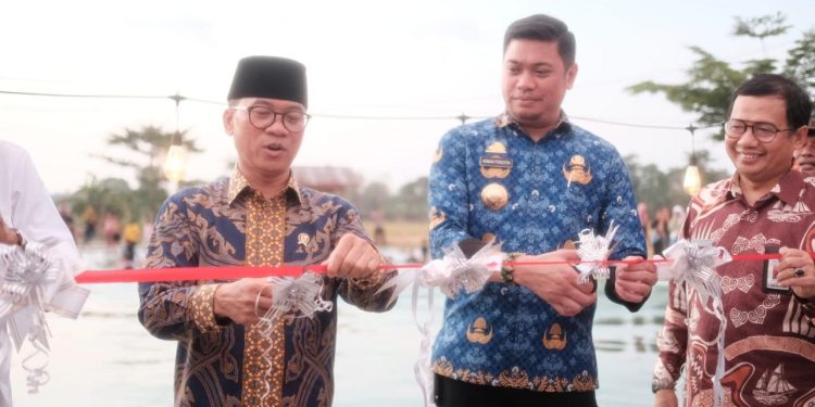 Menteri Desa dan PDT Puji Inovasi Kampung Rewako Biringala “Kareba” Saat Berkunjung ke Gowa