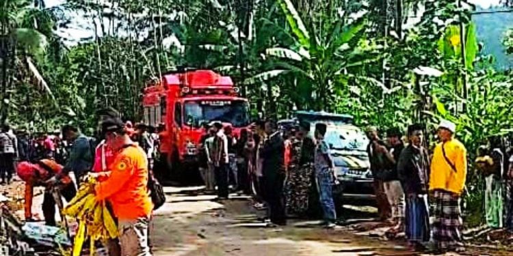 Senkom SAR Tim Gabungan Terus Lakukan Evakuasi Korban Longsor di Purworejo