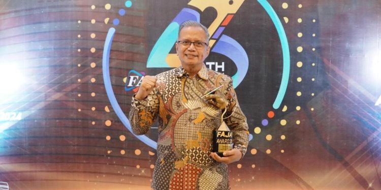 “Sangat Luar Biasa”, Peduli RTH dan Ruang Publik, Pemkab Gowa Raih Penghargaan di Fajar Award 2024