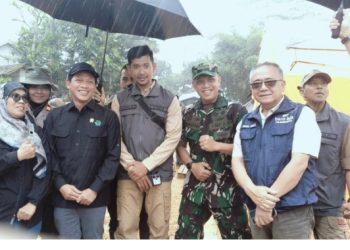 Dandim 0622/Kab. Sukabumi Dampingi Kunjungan Kerja Menteri Lingkungan Hidup di Lokasi Bencana 
