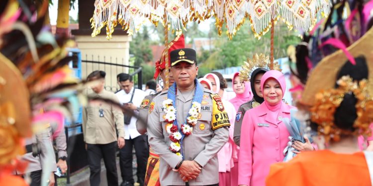 Kunjungan Kerja di Bantaeng, Kapolda Sulsel Tekankan Pentingnya Kedisiplinan dan Integritas