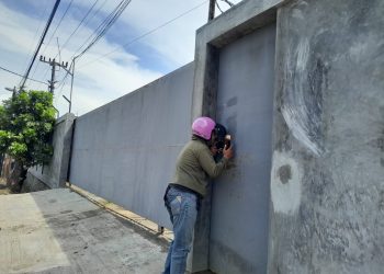 Adanya Aduan Dari Warga Desa Wanajaya Bangunan Gudang Liar Di Pinggir Jalan