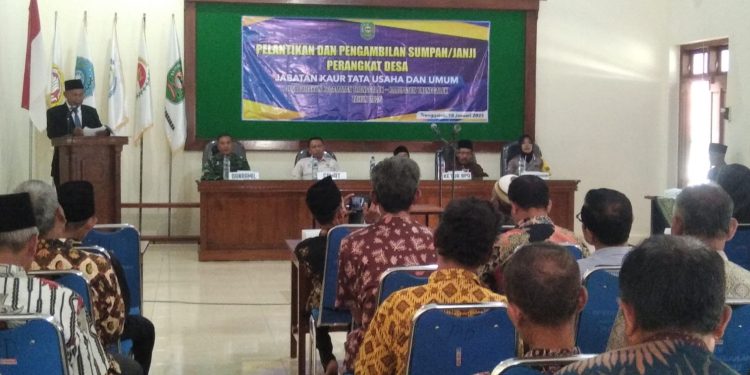 Pelantikan dan Pengambilan Sumpah Janji Perangkat Desa Parakan.
