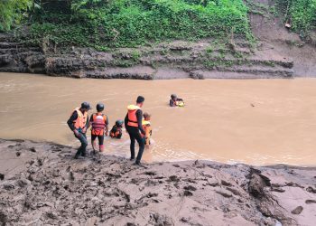 Upaya Pencarian Korban Hilang Terseret Arus Sungai Soa Masih Berlangsung