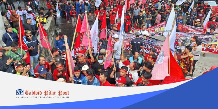 Aksi Demo Ratusan Sopir Desak Polri Atasi Kriminalitas di Pelabuhan Tanjung Priok