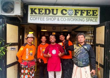 Tim Senkom Mitra Polri Berhasil Perbaiki RPU Watubumi di Gunung Prau