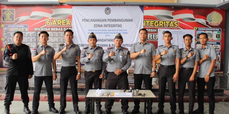 Jaga Keamanan dan Ketertiban, Rutan Kotabumi Gelar Razia Rutin Blok Hunian
