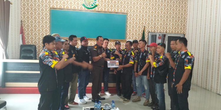 Lsm GMBI Distrik waykanan audiens ke kejari