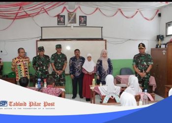 Tinjau Progran Makan Bergizi Gratis, Panglima TNI, Didampingi PJ Wali Kota Cimahi, Di SD Negeri Pasirkaliki Mandiri 2