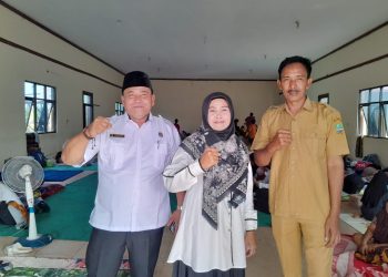 Kepala Desa Kedungwaringin Tampung Para Pengungsi Korban Banjir Di Bojongsari