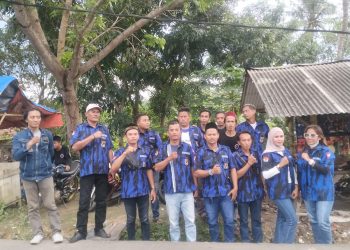 Balut Ramadan dengan Berbagi Keberkahan, Ormas Badak Banten DPC Rangkasbitung dan Ranting Kolelet Bagikan 250 nasi box dan 250 es teler kepada Pengguna Jalan dan masyarakat