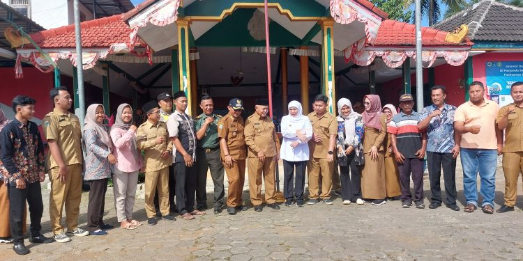 Gubernur Jawa Timur Tinjau Lahan SR Di Wilayah Desa Srigonco