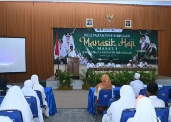 Wakil bupati, Syah Natanegara Lepas Jamaah Calon Haji Kabupaten Trenggalek Tahun 2025