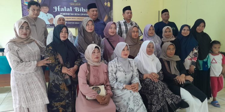 Pemerintah Desa Cipayung Menggelar Halal Bihalal Idul Fitri 1446 H Di Aula Desa Cipayung