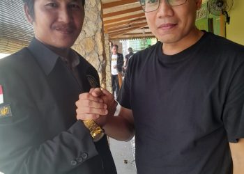 Ormas Pemuda Pancasila Kedungwaringin Dan Pemdes Karangsambung Giat Bersih Bersih Sampah Di Pinggir Jalan