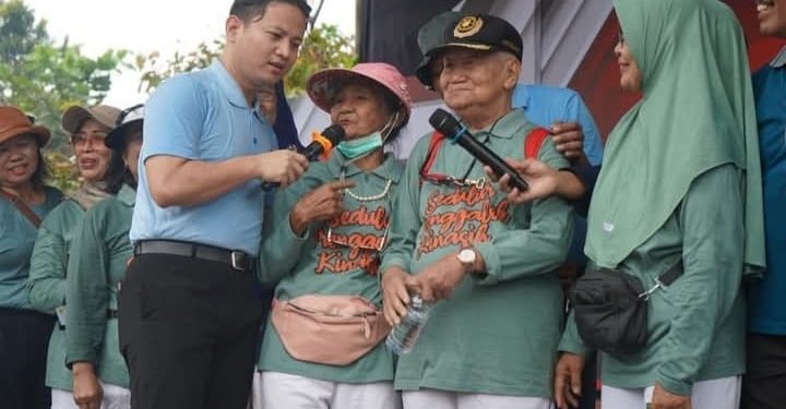 Peringati Hari Buruh Bupati Trenggalek Ajak Buruh Doakan Pengusaha Sukses