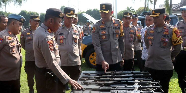Kapolres Lampung Tengah Laksanakan Pengecekan Randis dan Senpi, Pastikan Kesiapsiagaan Personel